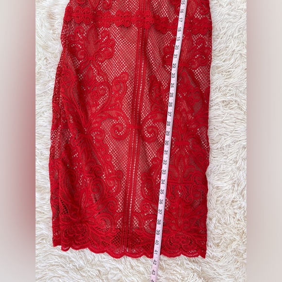 STYLESTALKER Stella Midi Dress off shoulder lace back zip slit red size M - Picture 9 of 11